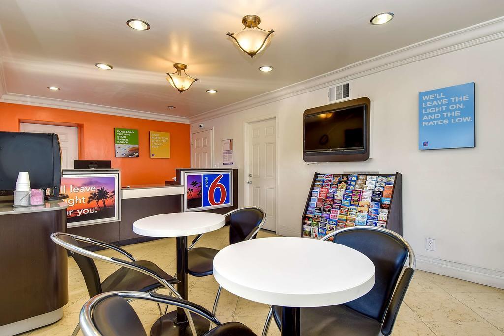 Motel 6 Garden Grove Exterior foto